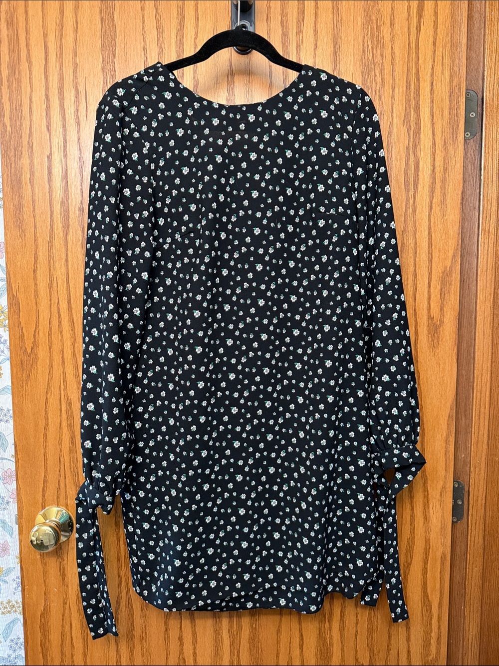 H&M Black Mini Floral Shift Dress